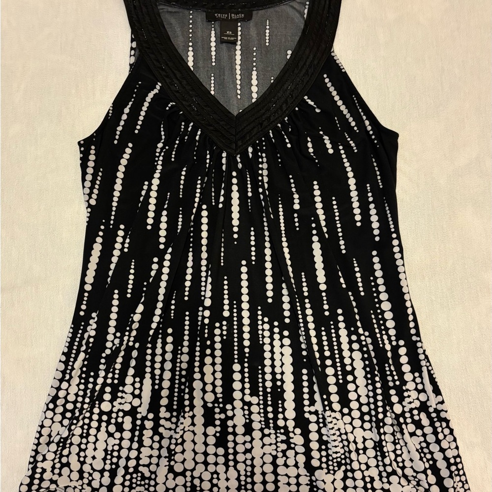 White House Black Market sleeveless Top XS